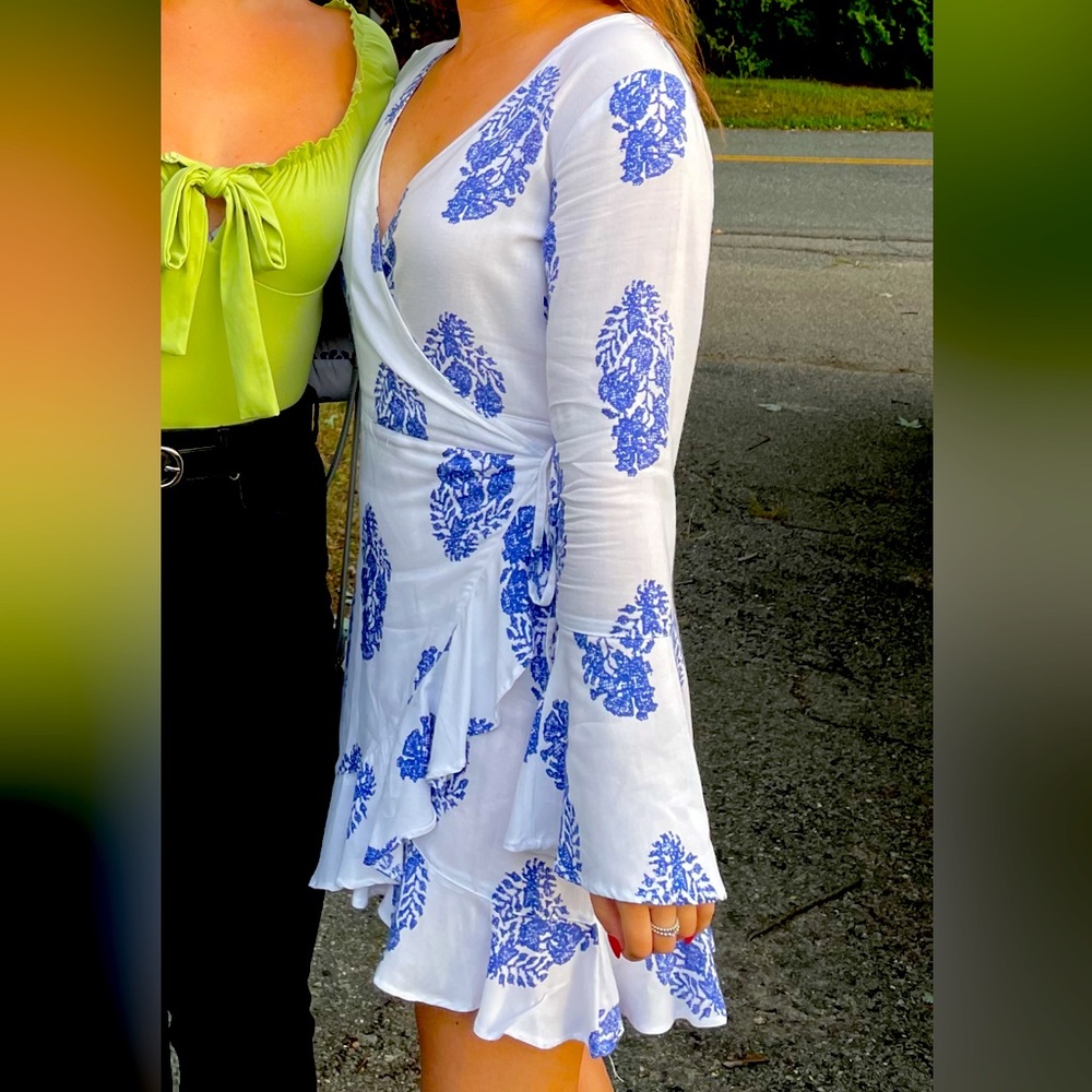 DEVI Blue and White Long Sleeve dress